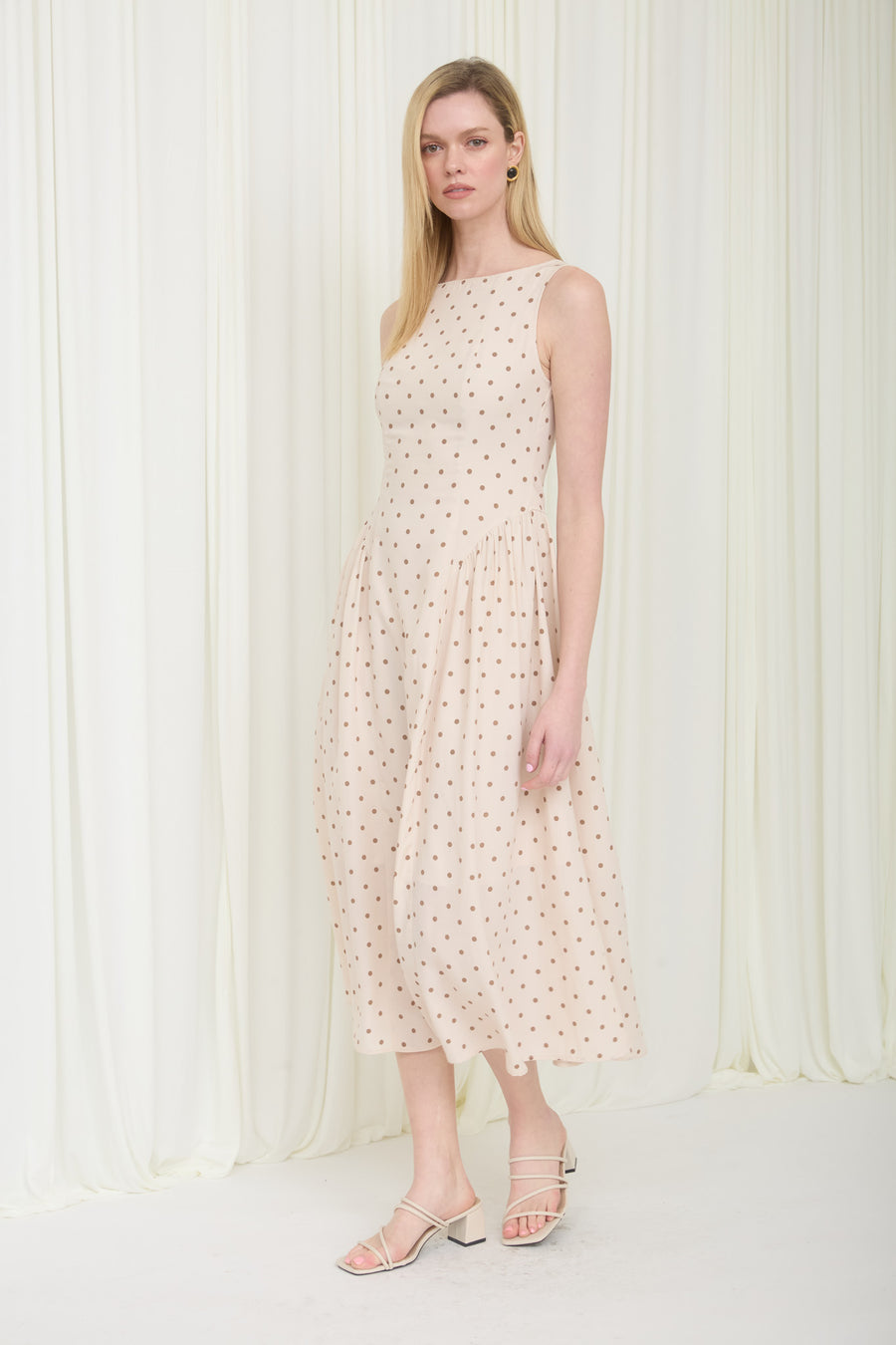 Vestido Polka Chic Midi