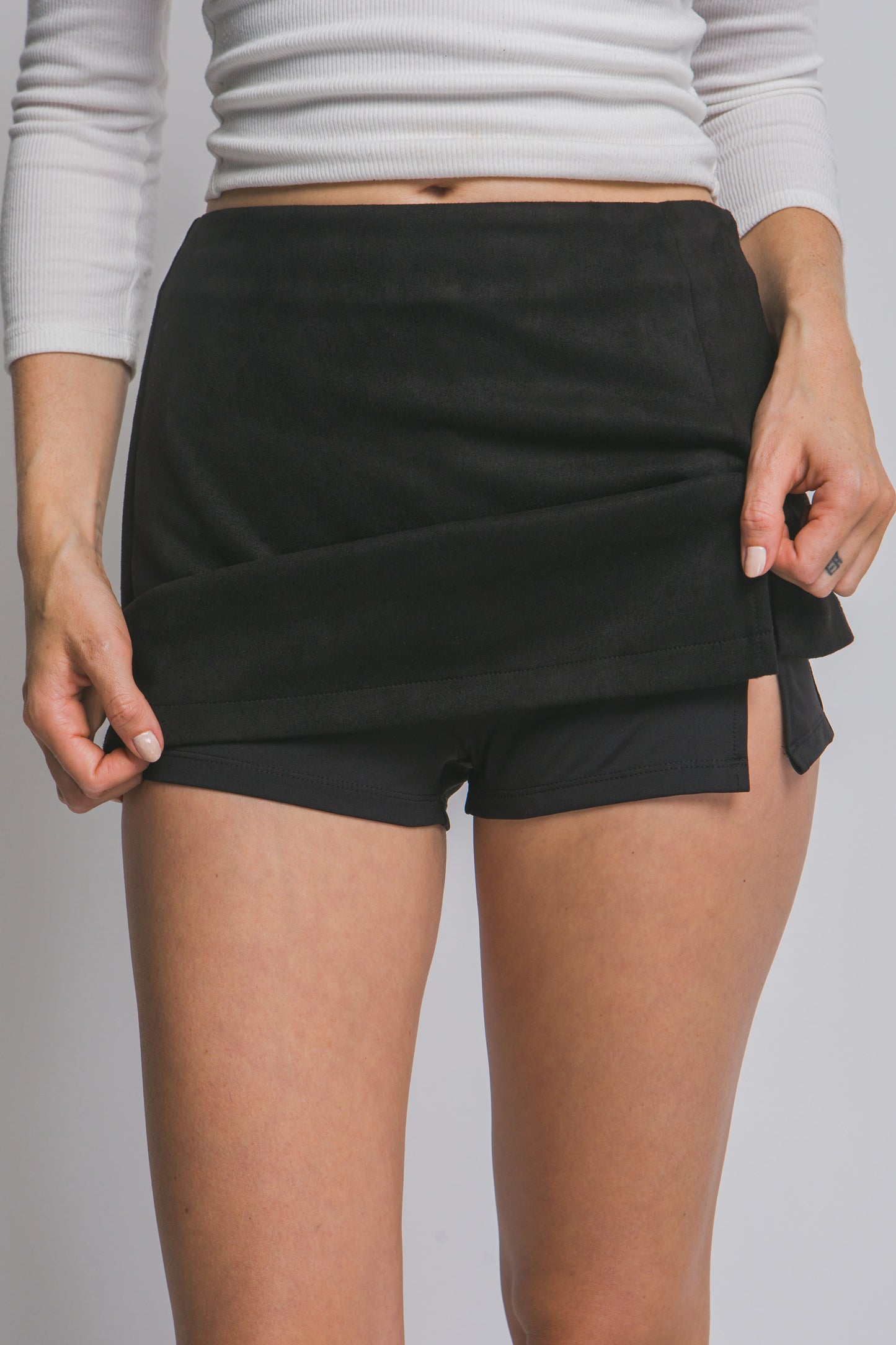 Mini Falda-Short Gamuza