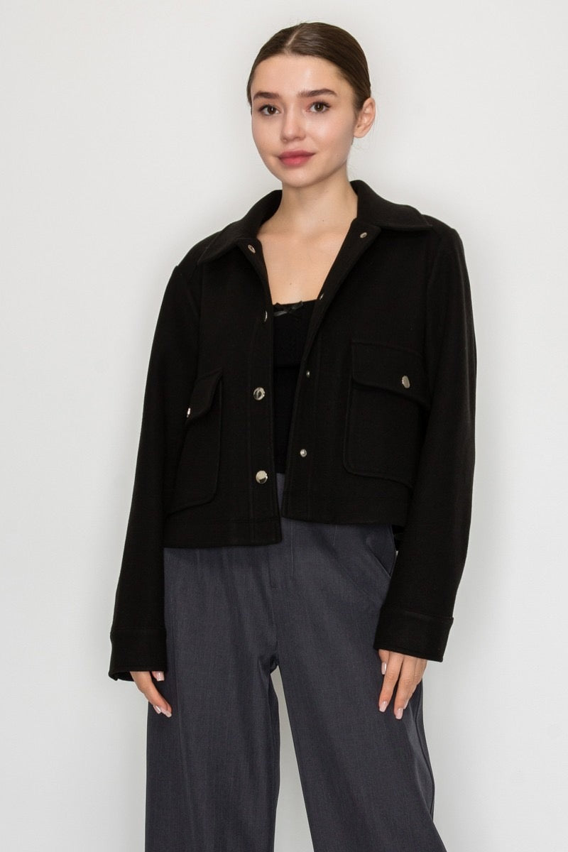 Chamarra Crop Bolsas Frontales