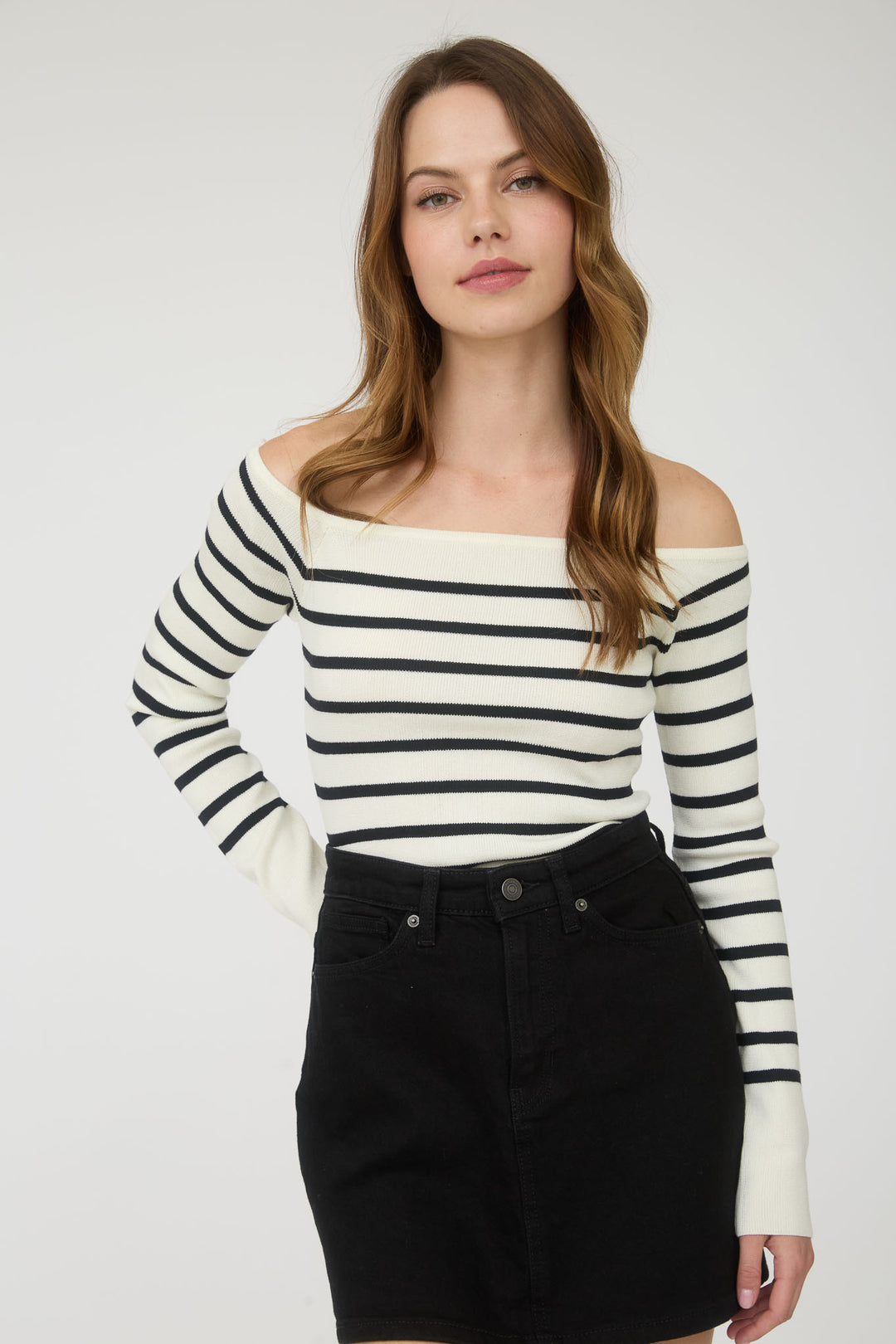 Suéter Off-Shoulder Rayas París