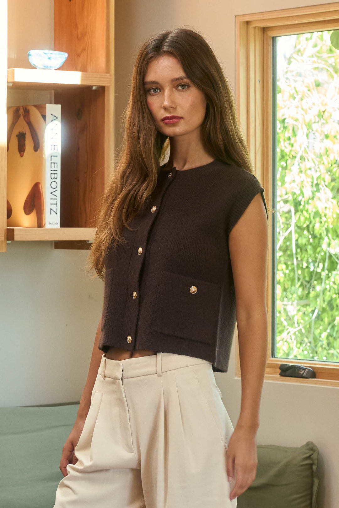 Chaleco Luxe Élite – Gold Button Edition