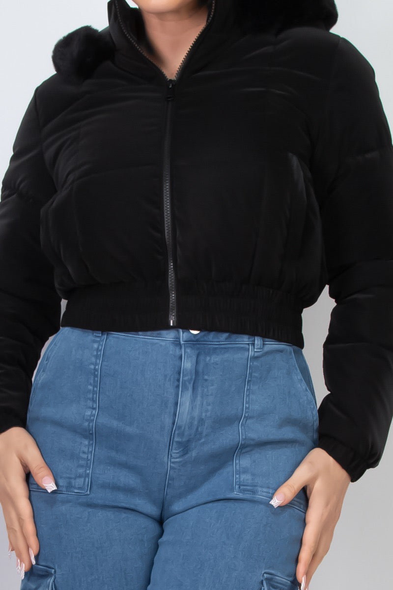 Chamarra Puffer Crop con Gorro de Peluche