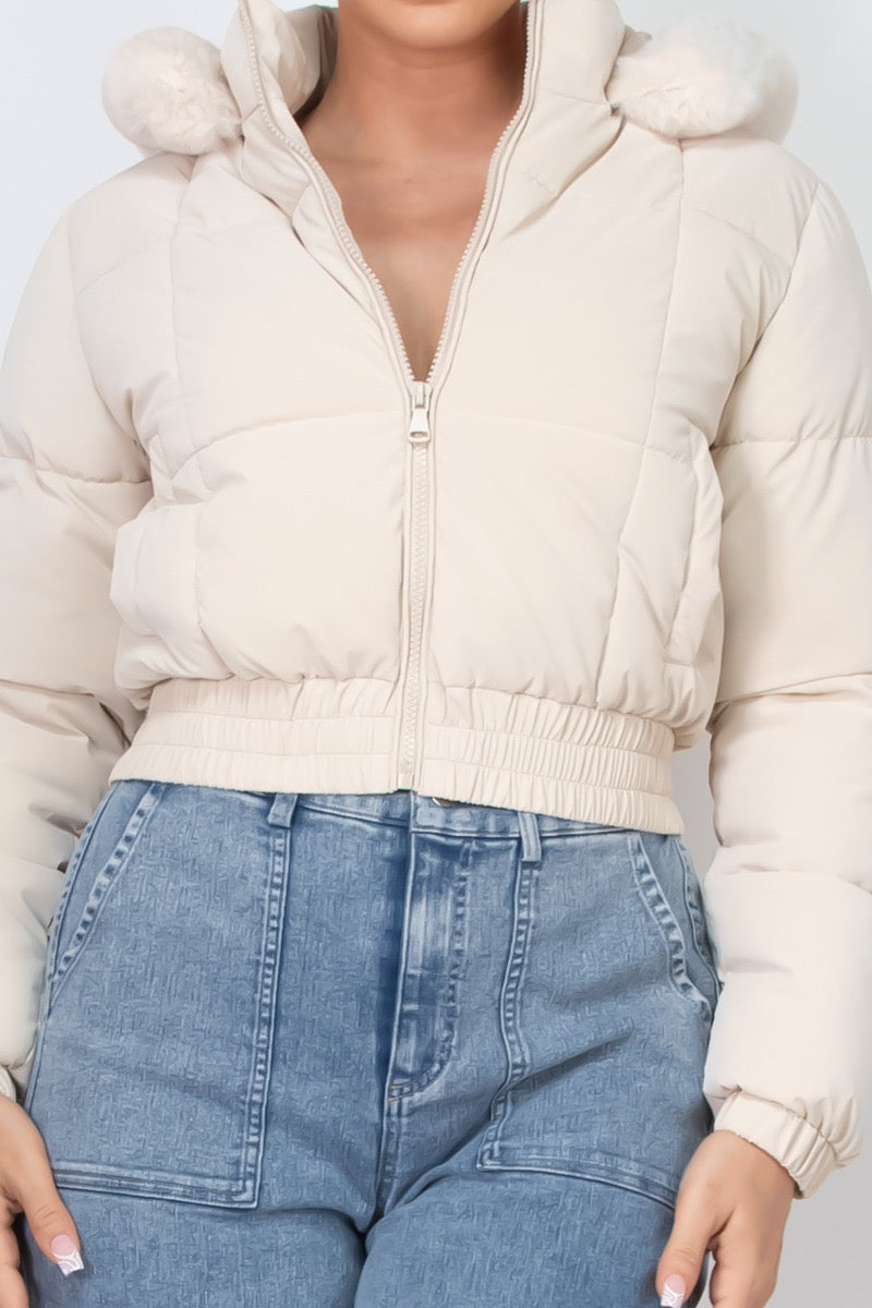 Chamarra Puffer Crop con Gorro de Peluche