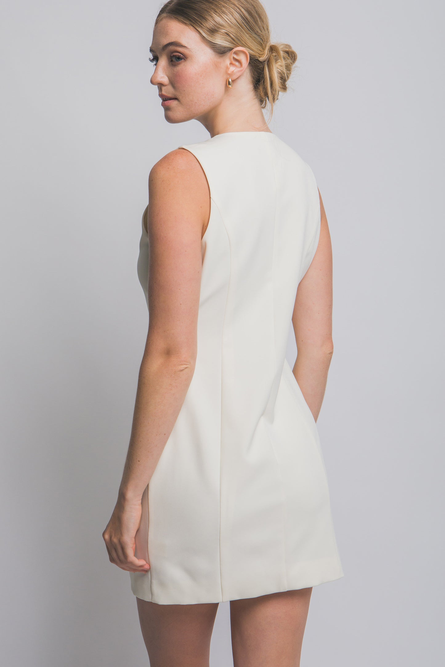 Vestido Chic Golden Buttons