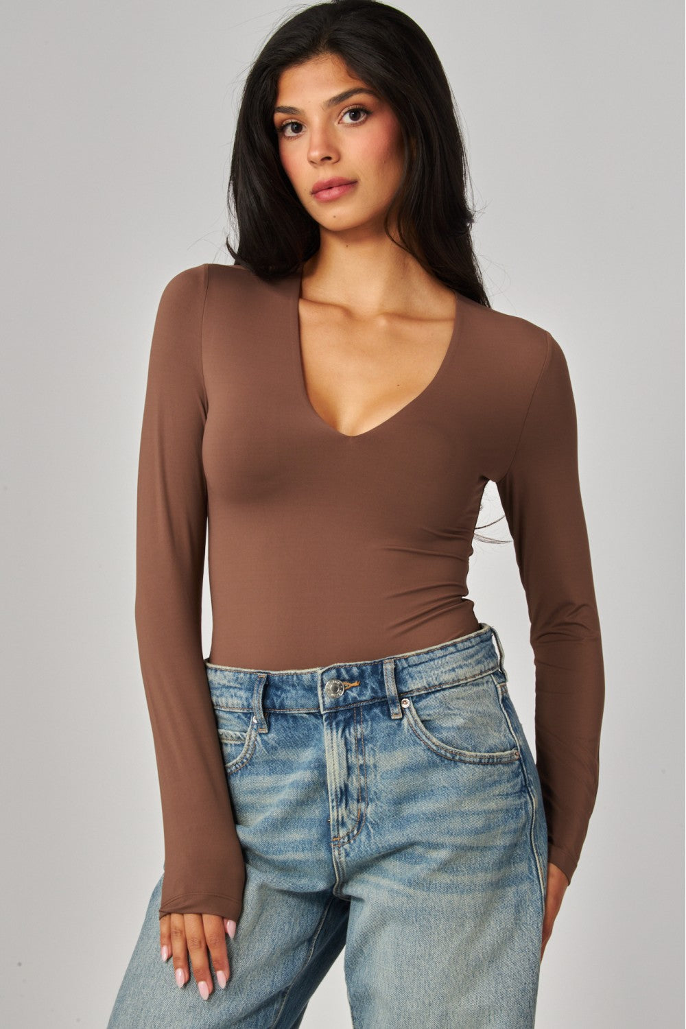 Body Essential V-Neck Luxe