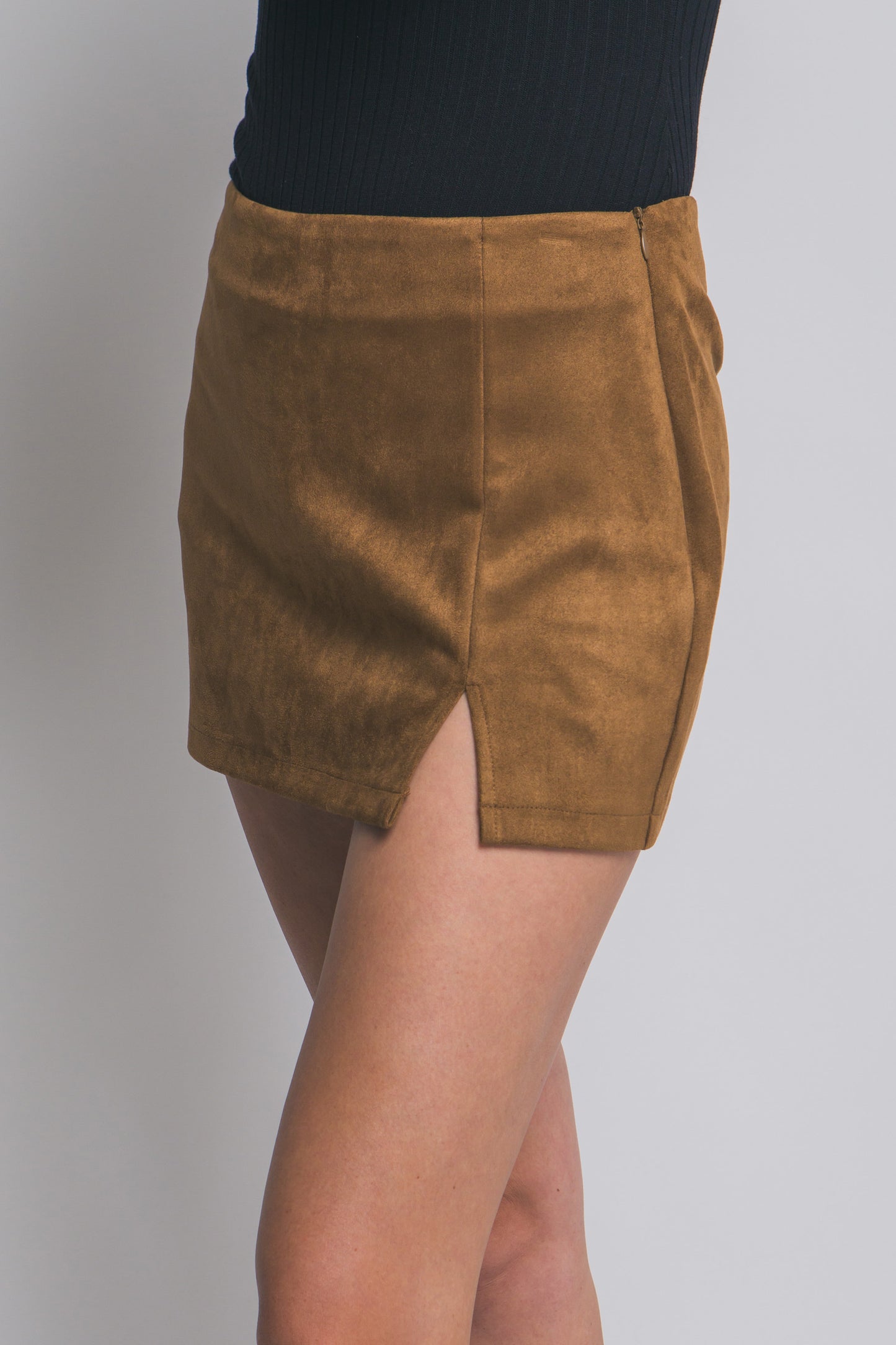 Mini Falda-Short Gamuza