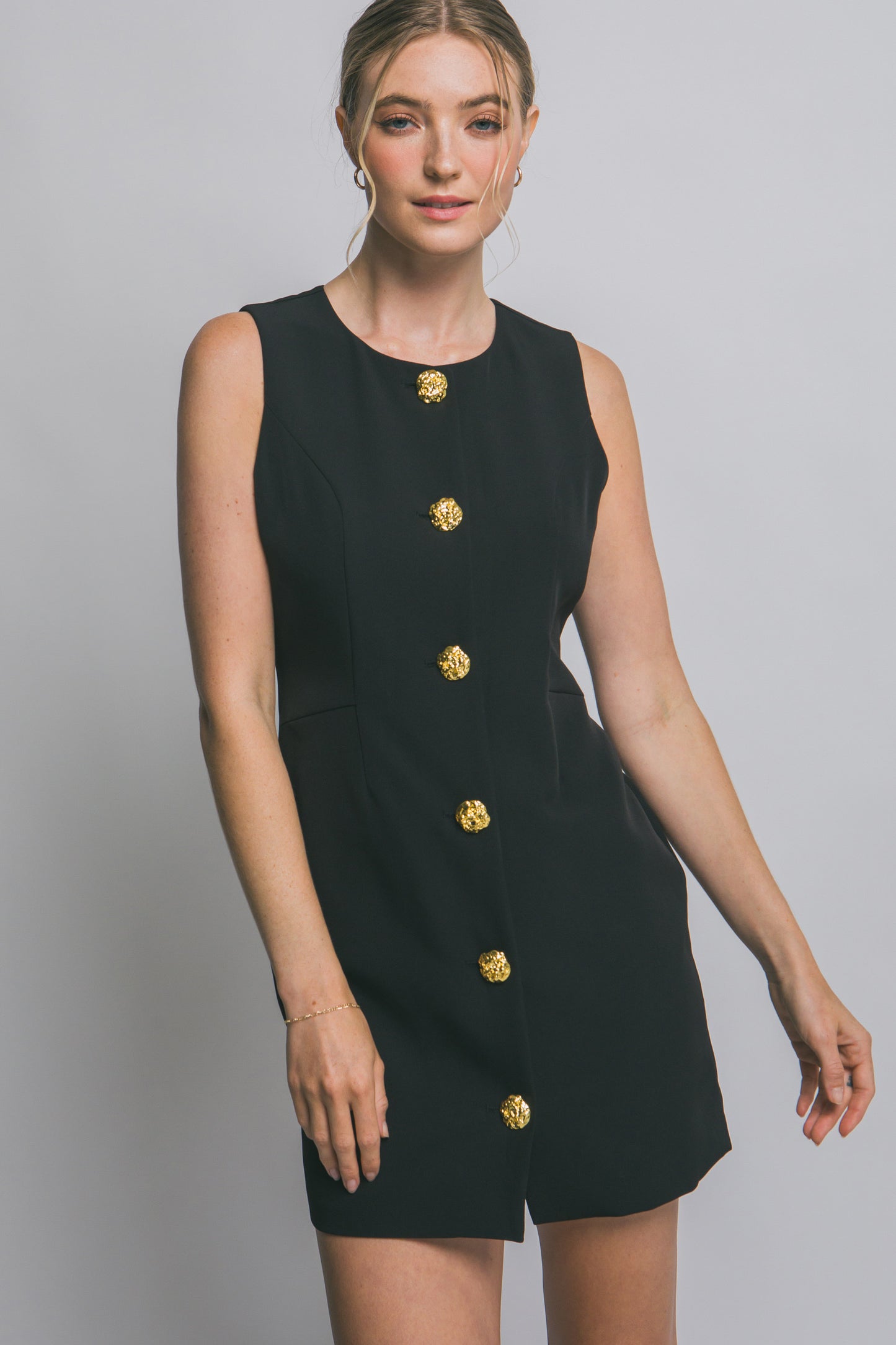 Vestido Chic Golden Buttons