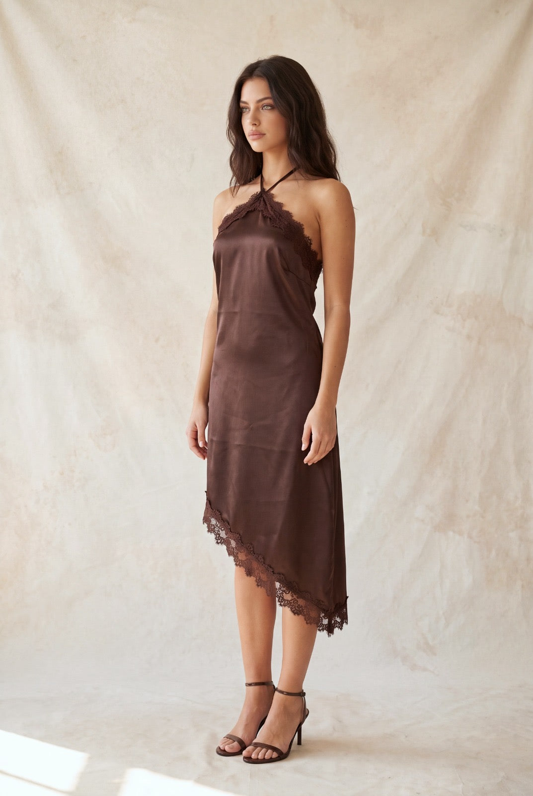Vestido Midi Satinado Encaje Verona
