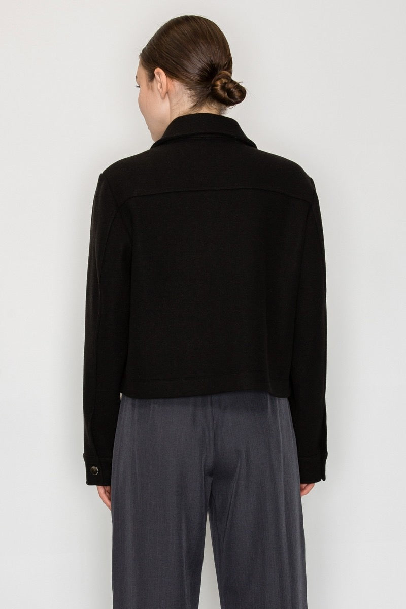 Chamarra Crop Bolsas Frontales