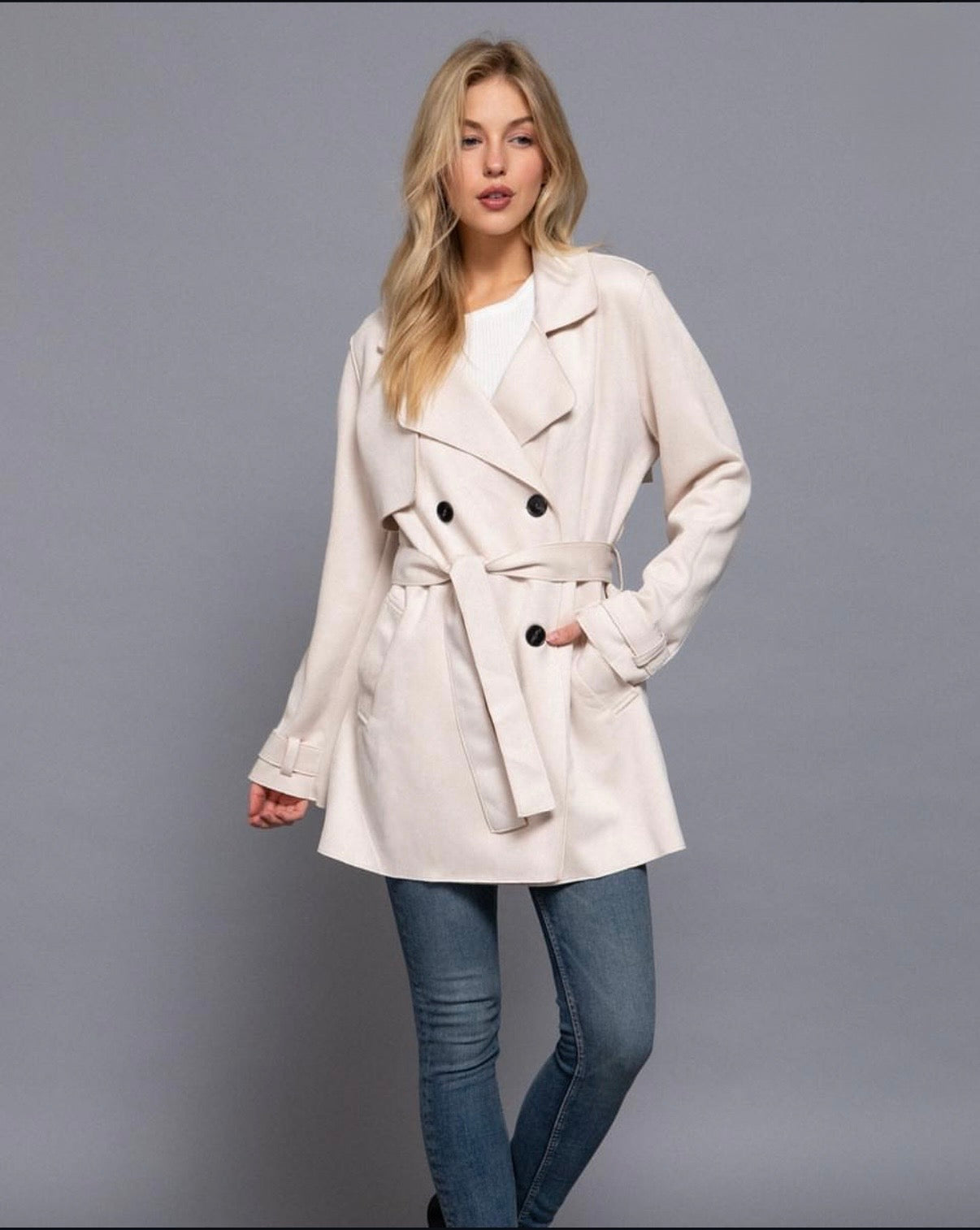 Gabardina Corta Doble Botón