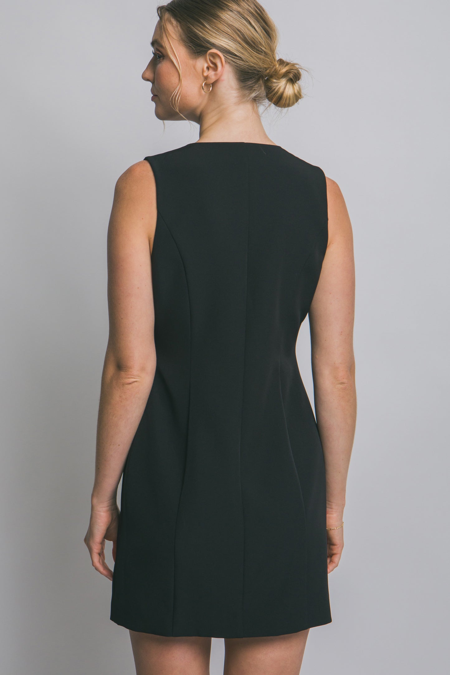 Vestido Chic Golden Buttons