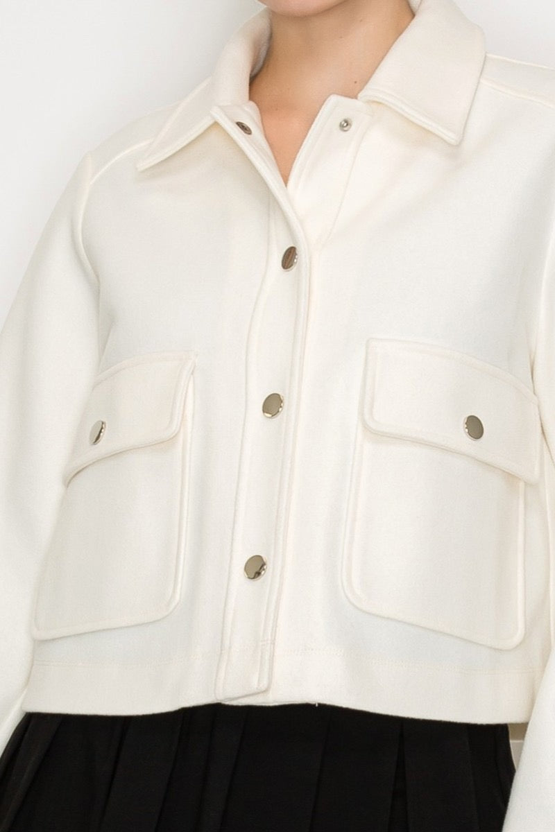 Chamarra Crop Bolsas Frontales