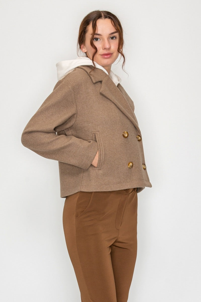 Abrigo Cropped con Sudadera Integrada