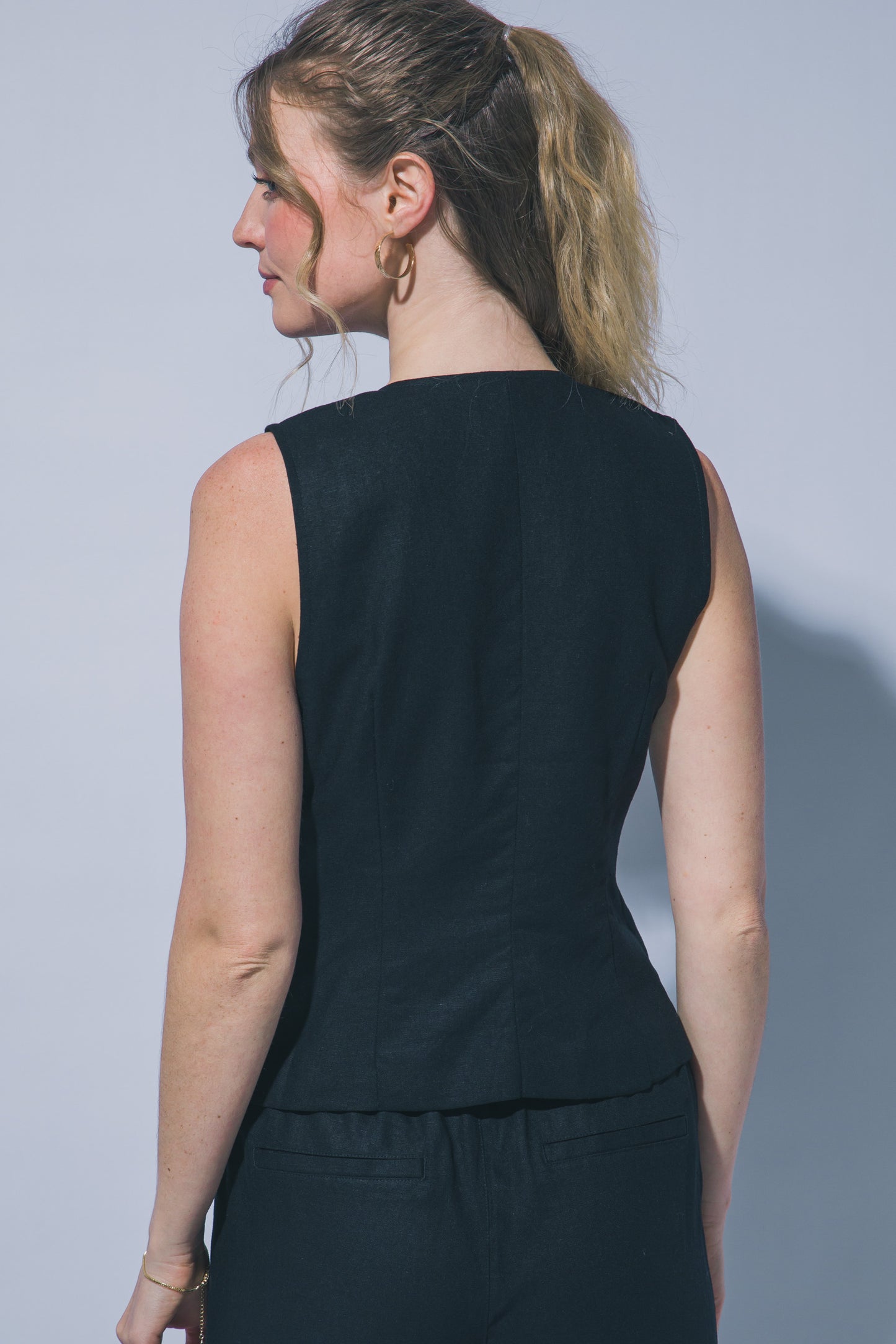 Chaleco Lino Elegancia Minimal